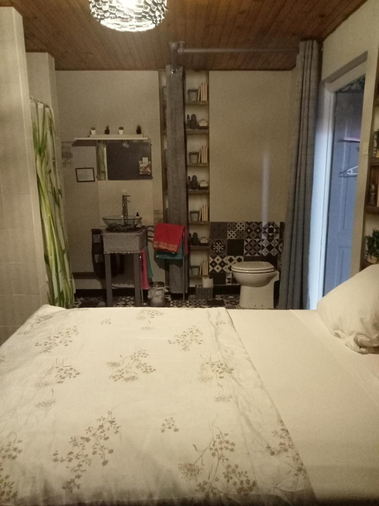 Le Repaire Des Ecureuils Bed & Breakfast Bourg-Argental Luaran gambar