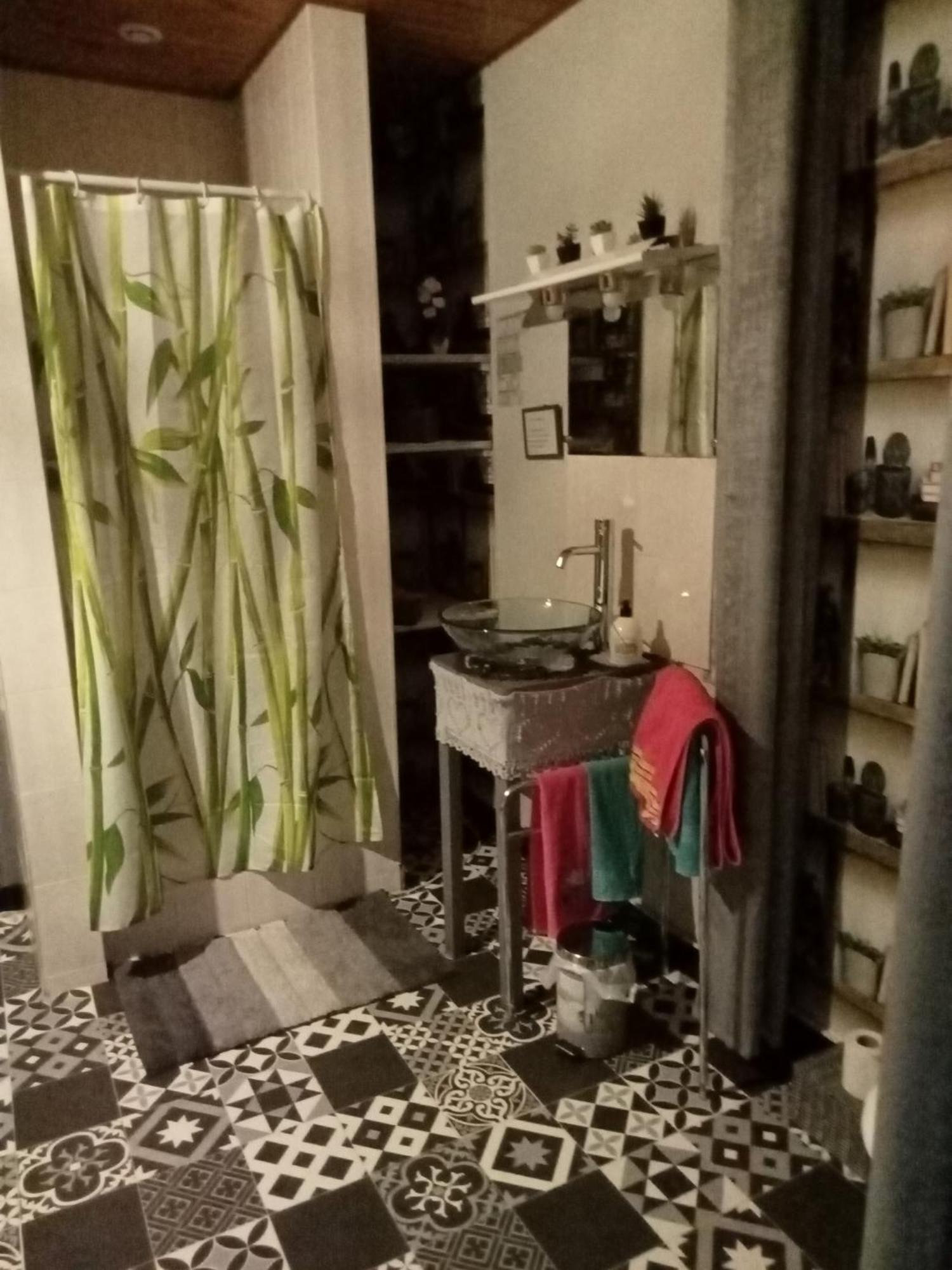 Le Repaire Des Ecureuils Bed & Breakfast Bourg-Argental Luaran gambar